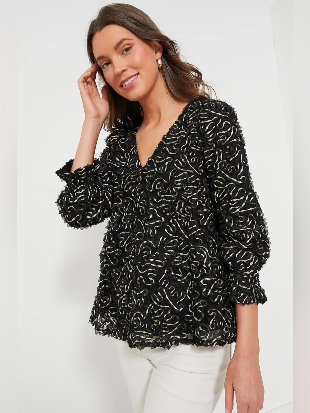 Tuckernuck Nightly Organza Easton Blouse Black and‎ Gold Large